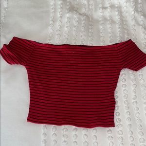 Super cute crop top, off the shoulder